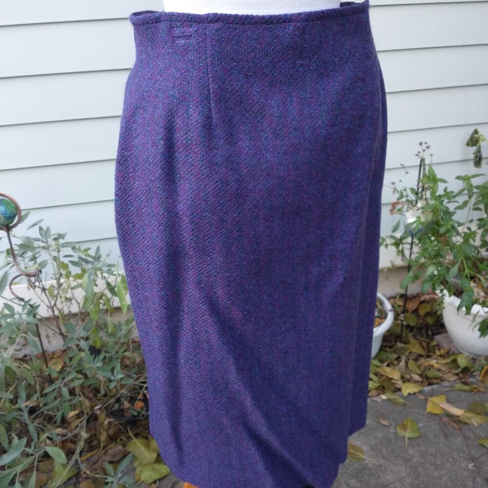Skirt - new: wool, purple tweed, 7.5" zip. Size 12 - by J. Tiktiner (France)